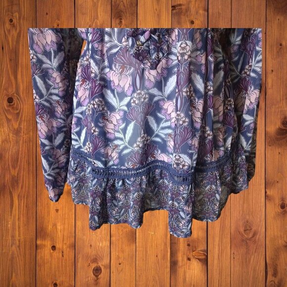 Skylar & Jade Women's  Small Semi Sheer High Neck Top Key Hole Neckline Floral - Picture 3 of 6